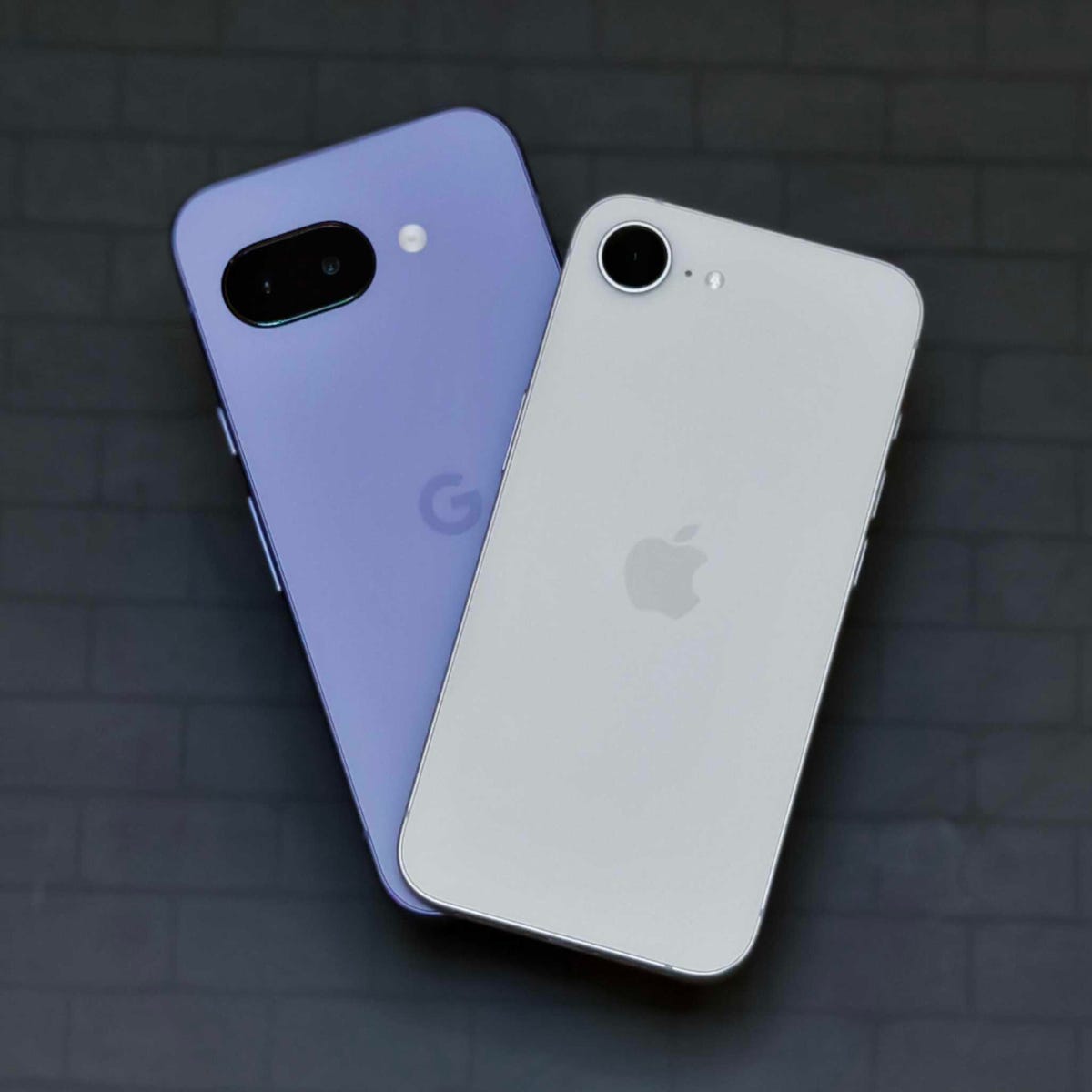 Vì sao Android không chạy theo xu hướng camera đơn của iPhone 16e?- Ảnh 1. Vì sao Android không chạy theo xu hướng camera đơn của iPhone 16e?- Ảnh 1.