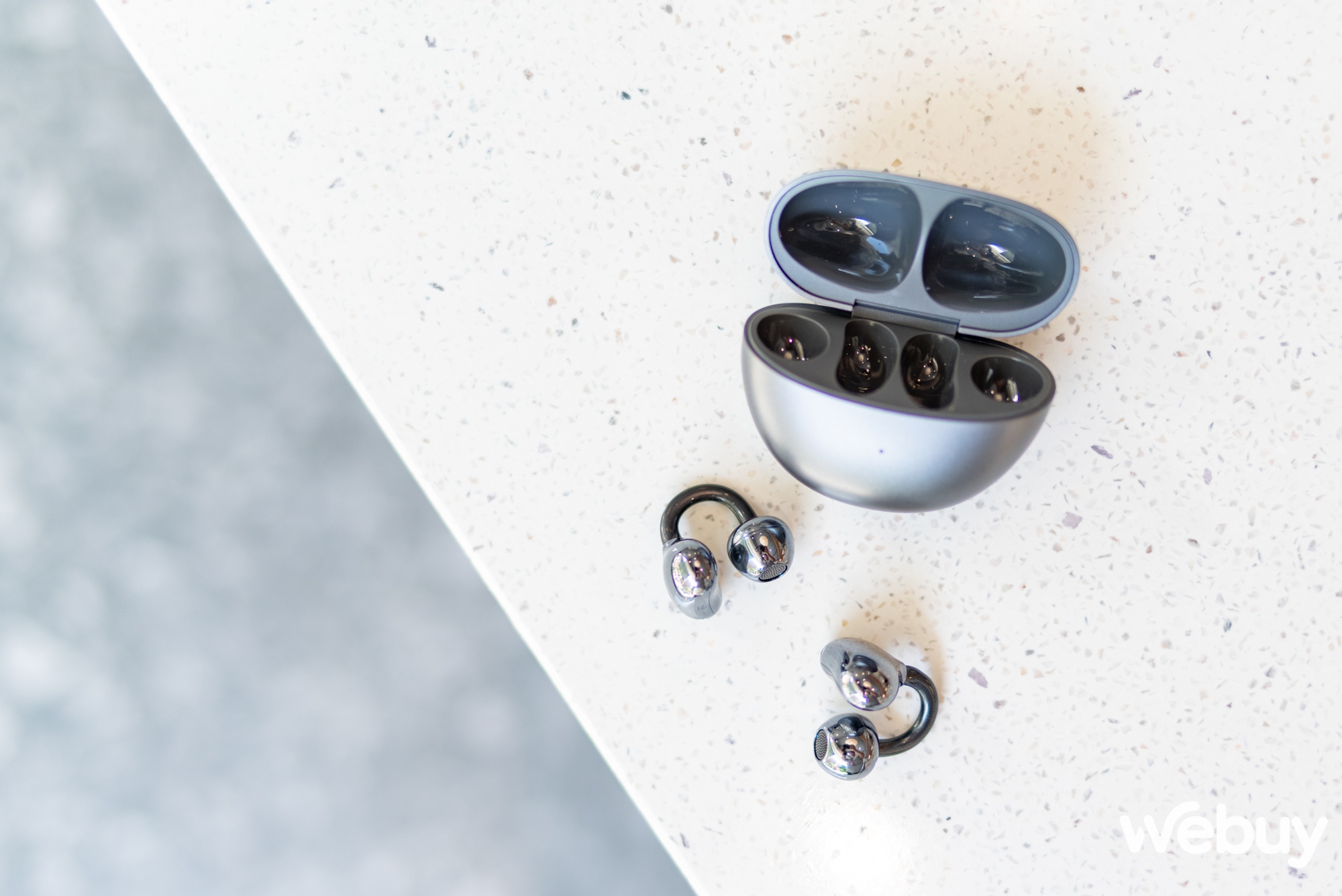Trải nghiệm nhanh Honor Choice Earbuds Clip: Khi hưởng thụ âm nhạc là 9, làm trang sức thời trang mới là 10- Ảnh 1. Trải nghiệm nhanh Honor Choice Earbuds Clip: Khi hưởng thụ âm nhạc là 9, làm trang sức thời trang mới là 10- Ảnh 1.