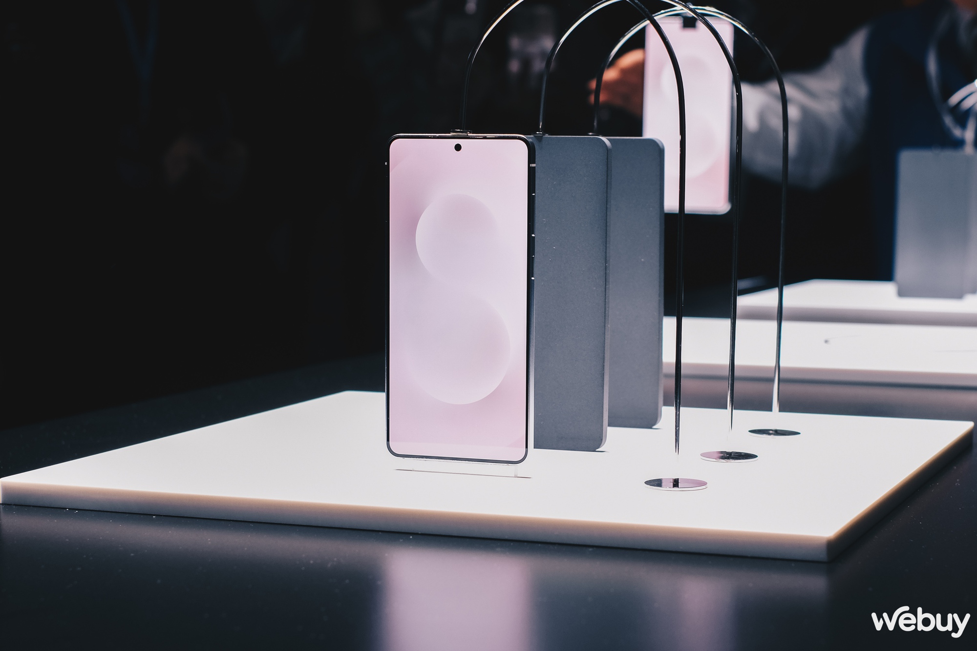 Samsung trình làng Galaxy S25 Edge vào tuần sau, đi trước iPhone 17 Air trong phân khúc siêu mỏng- Ảnh 3. Samsung trình làng Galaxy S25 Edge vào tuần sau, đi trước iPhone 17 Air trong phân khúc siêu mỏng- Ảnh 3.