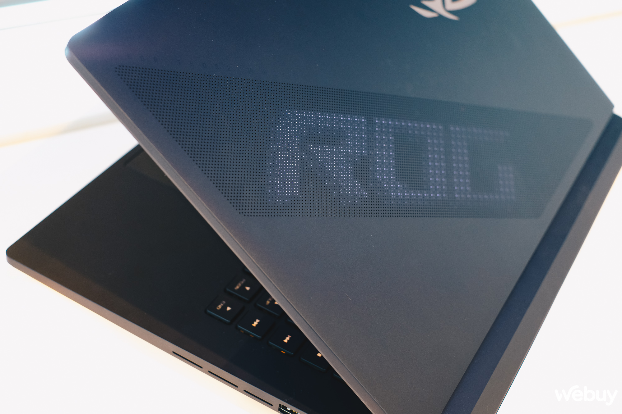 Cận cảnh loạt laptop gaming ASUS ROG sử dụng GPU RTX 50 Series vừa ra mắt tại Việt Nam: Giá lên tới hơn 140 triệu đồng- Ảnh 3. Cận cảnh loạt laptop gaming ASUS ROG sử dụng GPU RTX 50 Series vừa ra mắt tại Việt Nam: Giá lên tới hơn 140 triệu đồng- Ảnh 3.