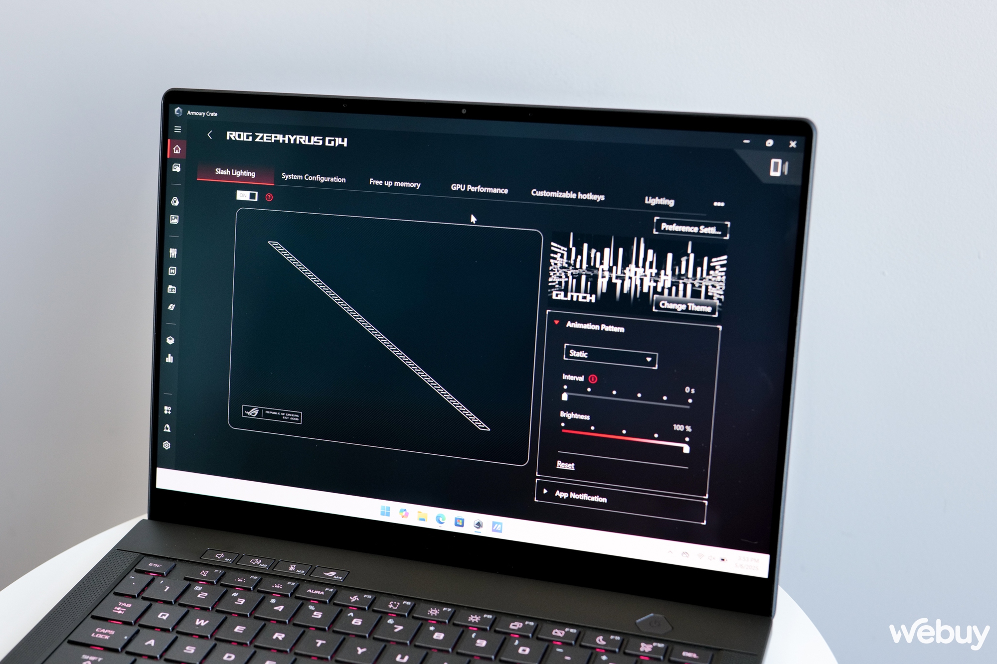 Đánh giá ROG Zephyrus G14 2025: Không ai nghĩ laptop gaming mỏng nhẹ như này lại “giấu hàng nặng” RTX 5080- Ảnh 10. Đánh giá ROG Zephyrus G14 2025: Không ai nghĩ laptop gaming mỏng nhẹ như này lại “giấu hàng nặng” RTX 5080- Ảnh 10.
