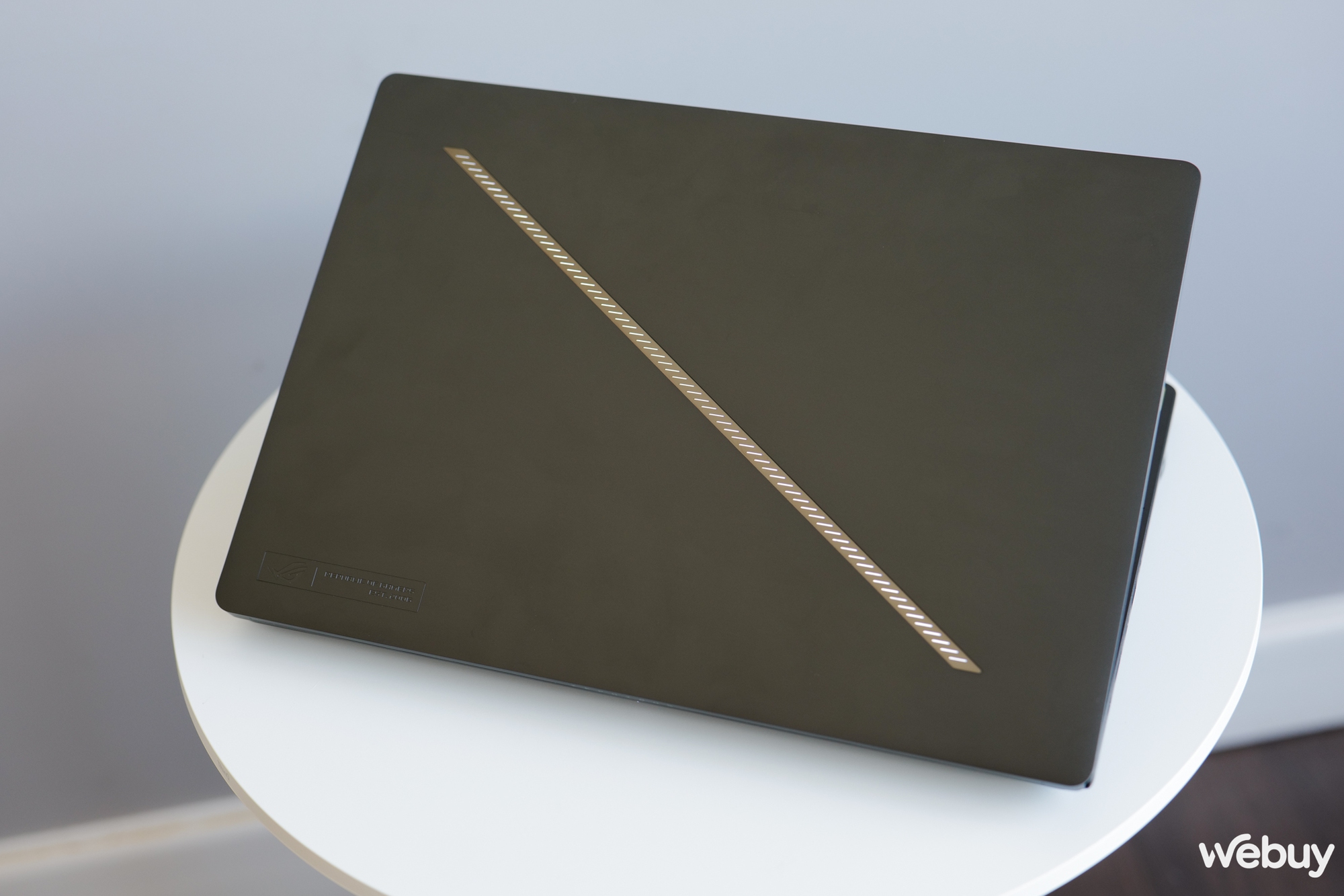 Đánh giá ROG Zephyrus G14 2025: Không ai nghĩ laptop gaming mỏng nhẹ như này lại “giấu hàng nặng” RTX 5080- Ảnh 12. Đánh giá ROG Zephyrus G14 2025: Không ai nghĩ laptop gaming mỏng nhẹ như này lại “giấu hàng nặng” RTX 5080- Ảnh 12.