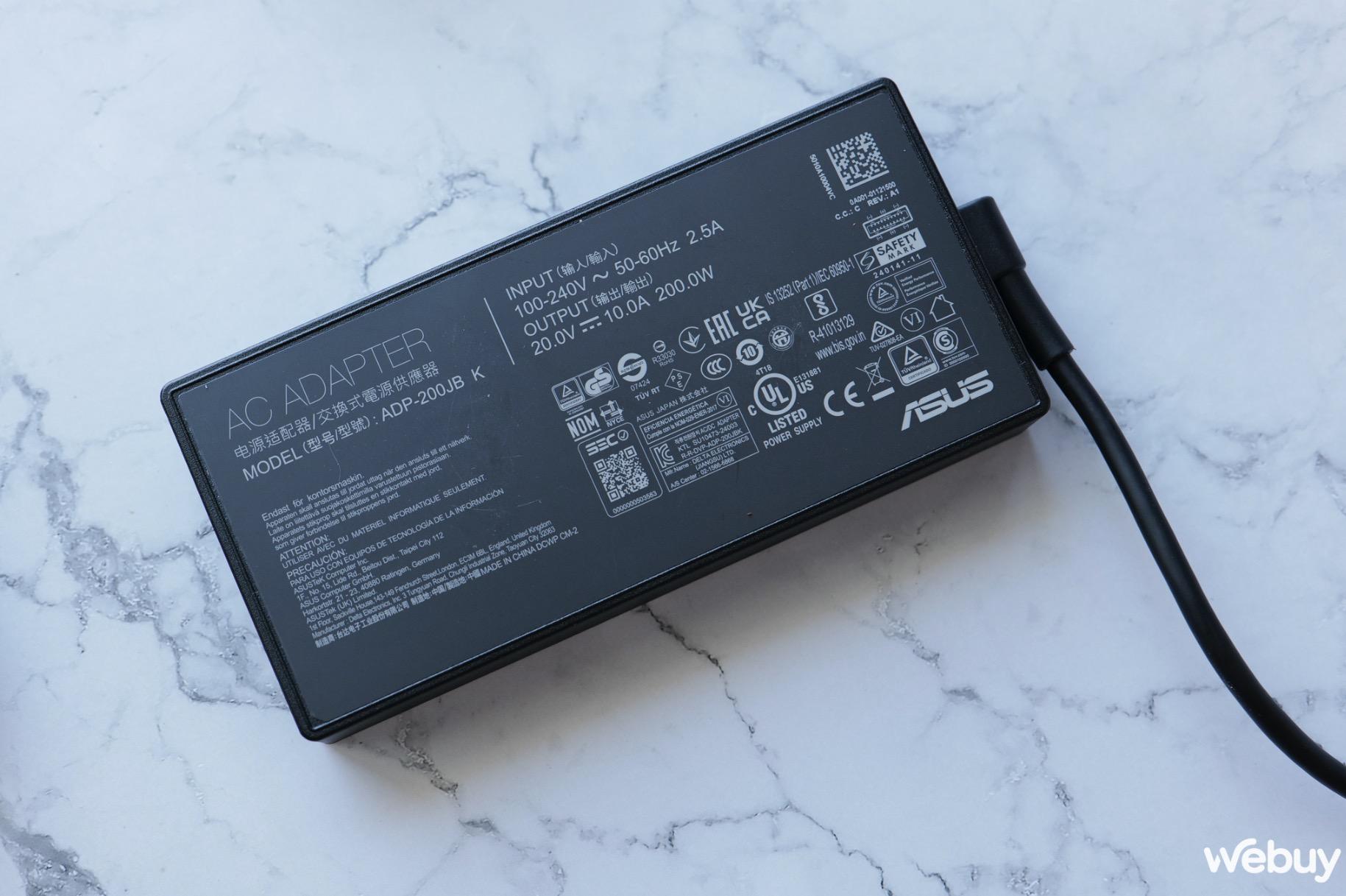 Đánh giá ROG Zephyrus G14 2025: Không ai nghĩ laptop gaming mỏng nhẹ như này lại “giấu hàng nặng” RTX 5080- Ảnh 5. Đánh giá ROG Zephyrus G14 2025: Không ai nghĩ laptop gaming mỏng nhẹ như này lại “giấu hàng nặng” RTX 5080- Ảnh 5.