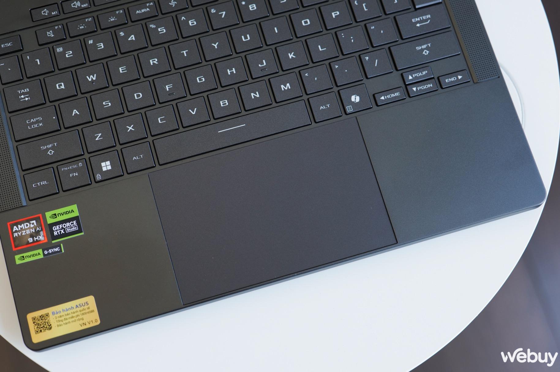 Đánh giá ROG Zephyrus G14 2025: Không ai nghĩ laptop gaming mỏng nhẹ như này lại “giấu hàng nặng” RTX 5080- Ảnh 13. Đánh giá ROG Zephyrus G14 2025: Không ai nghĩ laptop gaming mỏng nhẹ như này lại “giấu hàng nặng” RTX 5080- Ảnh 13.