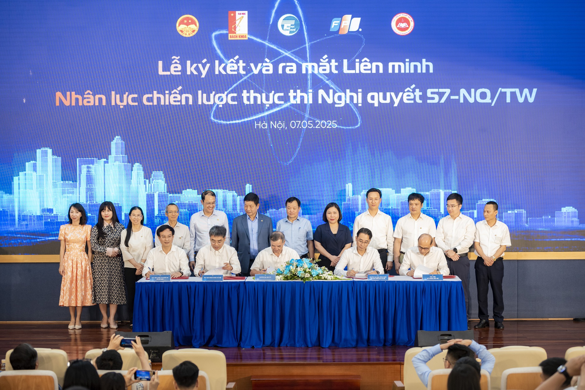 Ra mắt liên minh đại học thúc đẩy nguồn nhân lực chuyển đổi số, hiện thực hóa Nghị quyết 57- Ảnh 4. Ra mắt liên minh đại học thúc đẩy nguồn nhân lực chuyển đổi số, hiện thực hóa Nghị quyết 57- Ảnh 4.