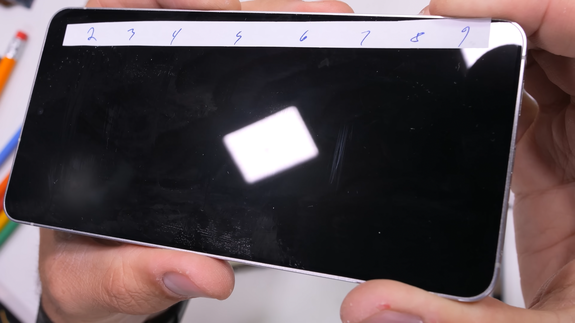 Mỏng chỉ 5.8mm nhưng Galaxy S25 Edge bẻ cong không gãy, đến JerryRigEverything cũng phải thán phục- Ảnh 2. Mỏng chỉ 5.8mm nhưng Galaxy S25 Edge bẻ cong không gãy, đến JerryRigEverything cũng phải thán phục- Ảnh 2.