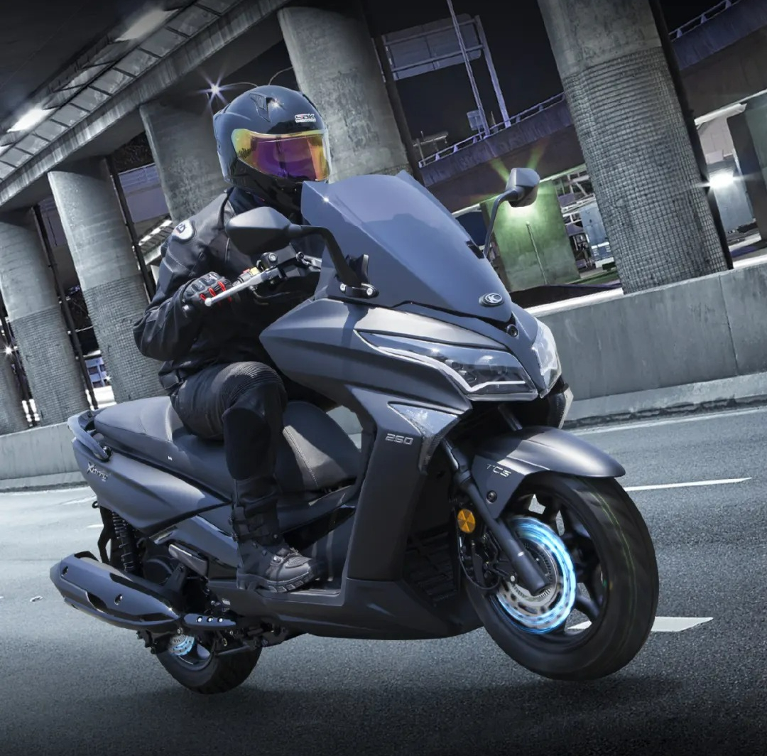 Kymco Racing 250 2025 ra mắt: Nâng cấp công nghệ, giá không đổi, đe nẹt các đối thủ tầm trung- Ảnh 6. Kymco Racing 250 2025 ra mắt: Nâng cấp công nghệ, giá không đổi, đe nẹt các đối thủ tầm trung- Ảnh 6.