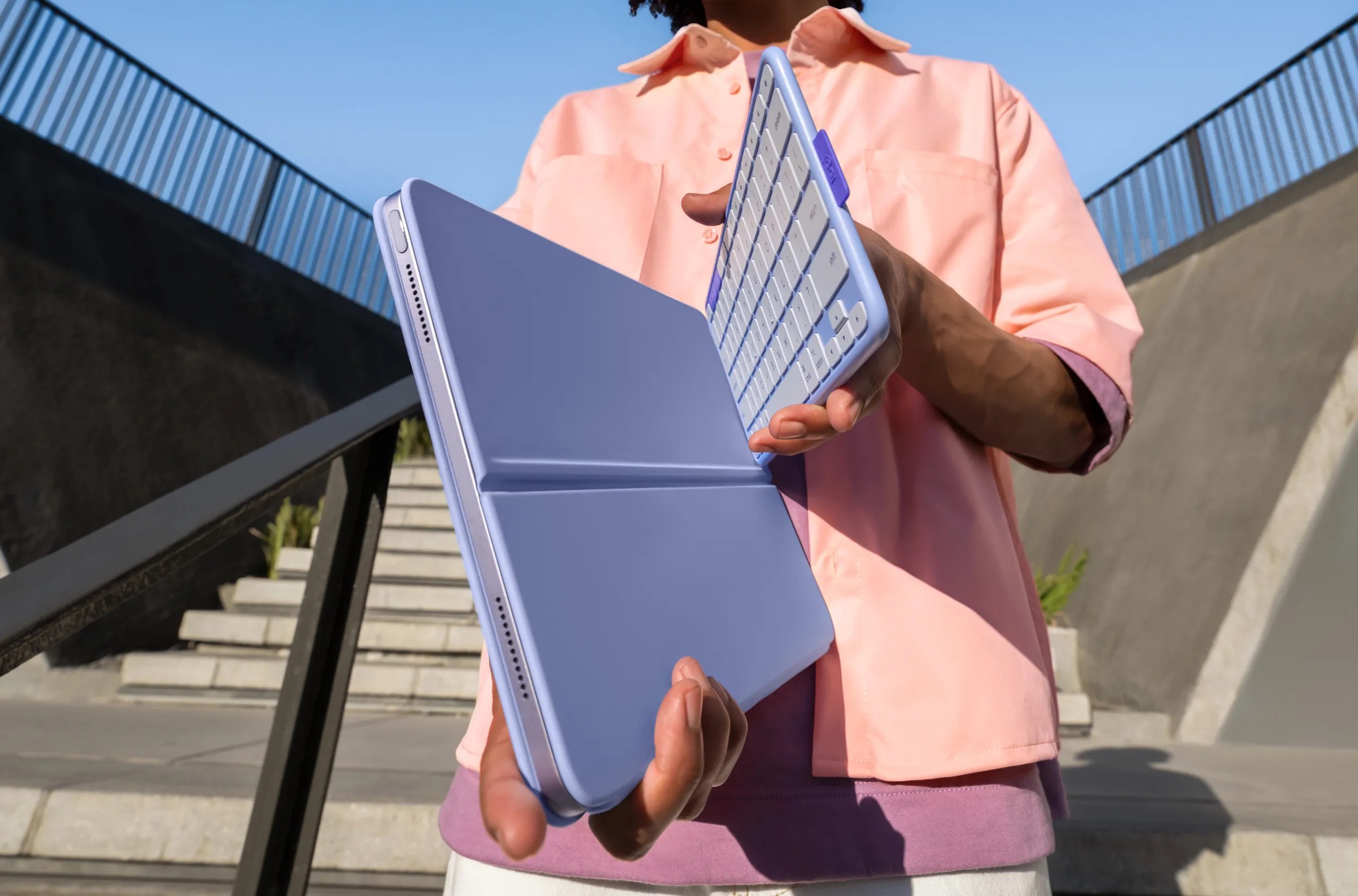 Logitech ra mắt Flip Folio: Case cho iPad với bàn phím có thể tháo rời, pin tới 2 năm- Ảnh 2. Logitech ra mắt Flip Folio: Case cho iPad với bàn phím có thể tháo rời, pin tới 2 năm- Ảnh 2.