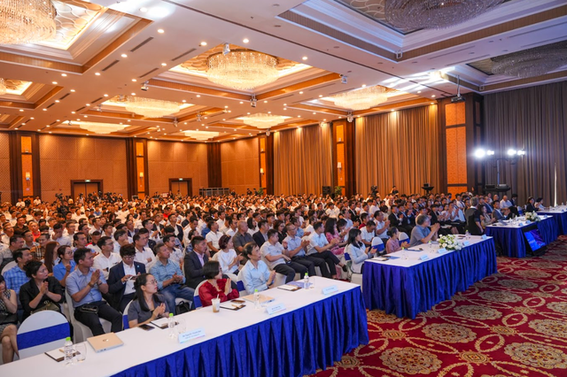 Chuyên gia hiến kế cho khát vọng ngành ô tô quốc gia: "Phép tính" cho VinFast, giống như cách Hàn Quốc từng làm với các chaebol- Ảnh 1. Chuyên gia hiến kế cho khát vọng ngành ô tô quốc gia: "Phép tính" cho VinFast, giống như cách Hàn Quốc từng làm với các chaebol- Ảnh 1.
