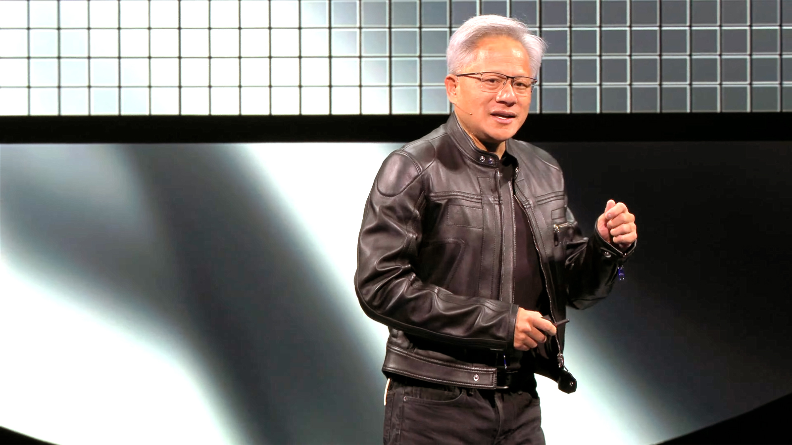 CEO Nvidia: 'AI đã tiến bộ gấp 1 triệu lần trong 10 năm qua', ngành công nghiệp bước vào kỷ nguyên tốc độ không tưởng- Ảnh 2. CEO Nvidia: 'AI đã tiến bộ gấp 1 triệu lần trong 10 năm qua', ngành công nghiệp bước vào kỷ nguyên tốc độ không tưởng- Ảnh 2.
