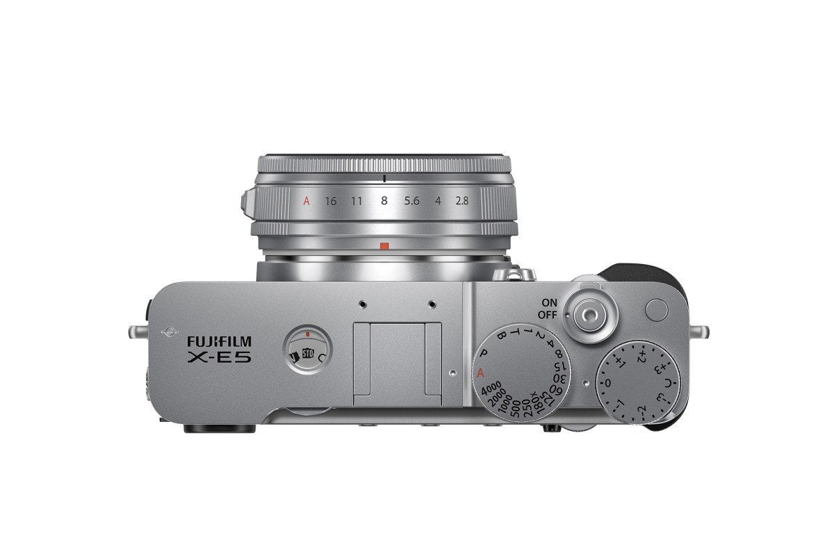 Fujifilm X-E5 ra mắt: Chiếc X100 VI có thể thay ống kính với cảm biến 40MP, giá hơn 40 triệu đồng- Ảnh 3. Fujifilm X-E5 ra mắt: Chiếc X100 VI có thể thay ống kính với cảm biến 40MP, giá hơn 40 triệu đồng- Ảnh 3.