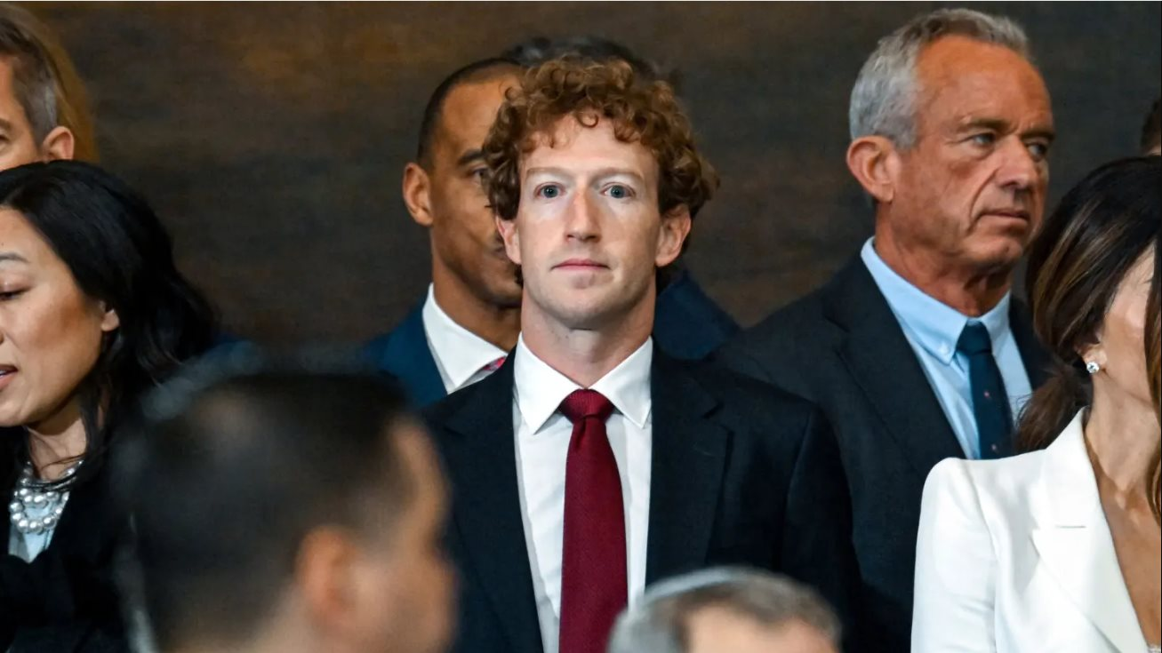 Mark Zuckerberg 'hoảng loạn' trong cơn bão AI: Đổ 14 tỷ USD cho riêng một dự án, chiêu mộ tỷ phú tự thân trẻ nhất thế giới về giúp sức- Ảnh 1. Mark Zuckerberg 'hoảng loạn' trong cơn bão AI: Đổ 14 tỷ USD cho riêng một dự án, chiêu mộ tỷ phú tự thân trẻ nhất thế giới về giúp sức- Ảnh 1.