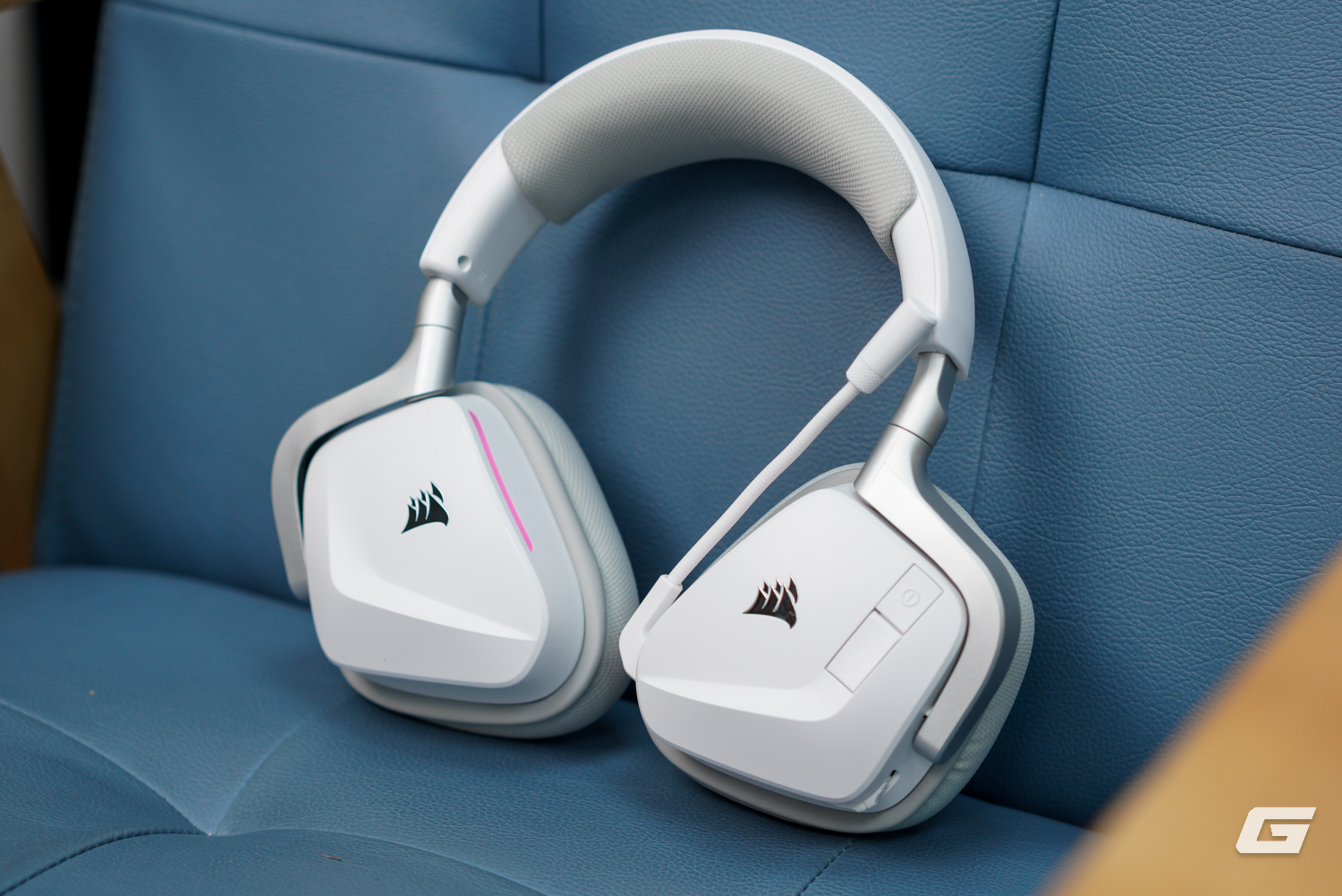 Trải nghiệm tai nghe gaming Corsair Void Wireless V2: Sinh ra là để đeo cả ngày- Ảnh 1. Trải nghiệm tai nghe gaming Corsair Void Wireless V2: Sinh ra là để đeo cả ngày- Ảnh 1.