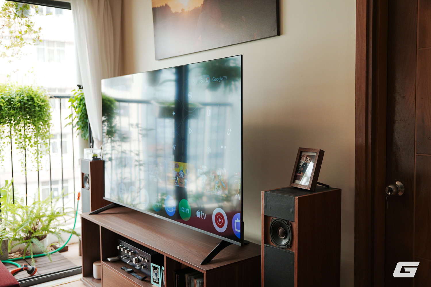 Xiaomi lại có TV "ngon - bổ - rẻ", giá hơn 10 triệu mà màn QLED 4K 65 inch, Google TV mượt mà, có điều khiển giọng nói- Ảnh 2. Xiaomi lại có TV "ngon - bổ - rẻ", giá hơn 10 triệu mà màn QLED 4K 65 inch, Google TV mượt mà, có điều khiển giọng nói- Ảnh 2.