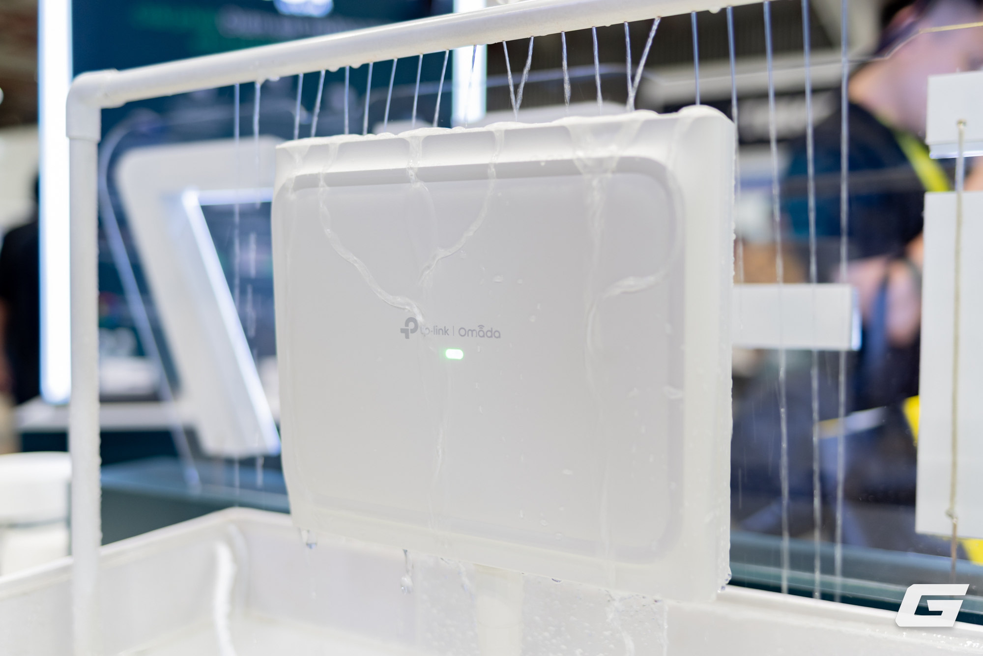 TP-Link trình diễn loạt thiết bị chuẩn Wi-Fi 7, đặc biệt có loại còn chống nước IP68- Ảnh 3. TP-Link trình diễn loạt thiết bị chuẩn Wi-Fi 7, đặc biệt có loại còn chống nước IP68- Ảnh 3.