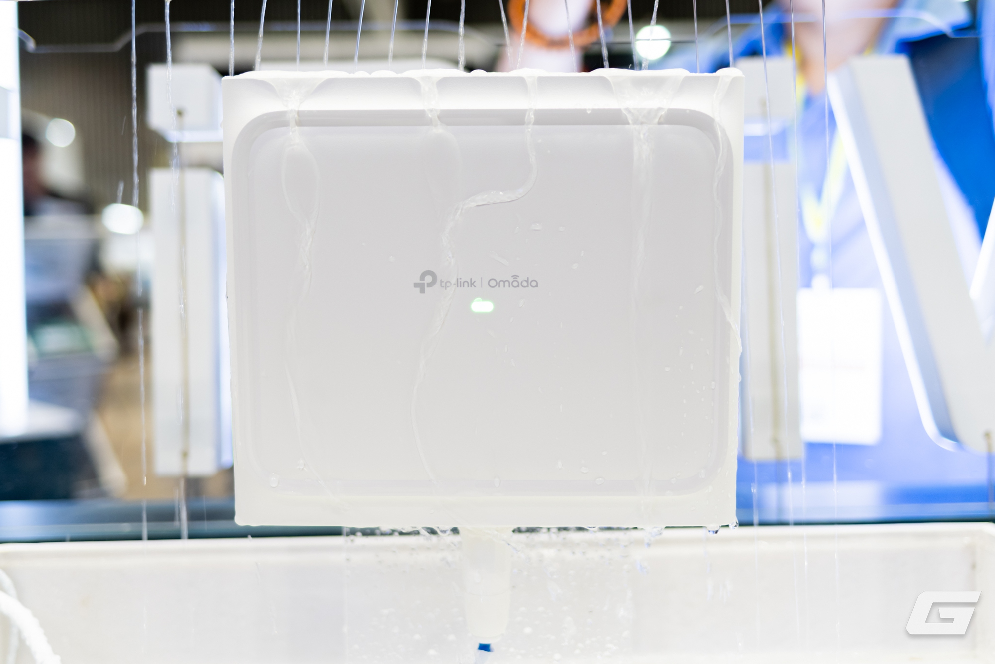TP-Link trình diễn loạt thiết bị chuẩn Wi-Fi 7, đặc biệt có loại còn chống nước IP68- Ảnh 6. TP-Link trình diễn loạt thiết bị chuẩn Wi-Fi 7, đặc biệt có loại còn chống nước IP68- Ảnh 6.
