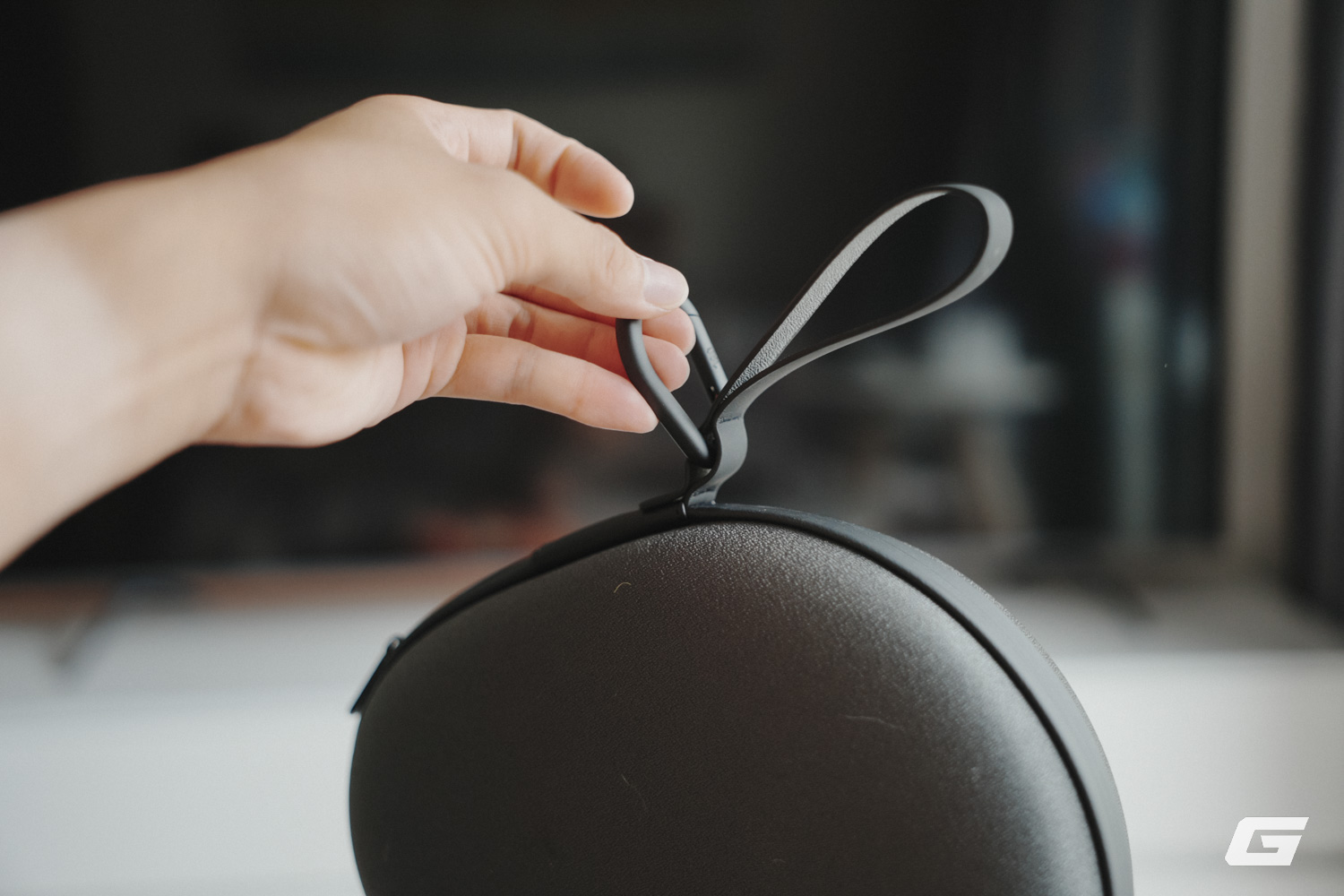 Trải nghiệm JBL Tour One M3 Smart Tx: Chống ồn ấn tượng, đeo “sướng” tai, pin bền lại có thêm phụ kiện kết nối kèm màn hình cảm ứng rất hay- Ảnh 8. Trải nghiệm JBL Tour One M3 Smart Tx: Chống ồn ấn tượng, đeo “sướng” tai, pin bền lại có thêm phụ kiện kết nối kèm màn hình cảm ứng rất hay- Ảnh 8.