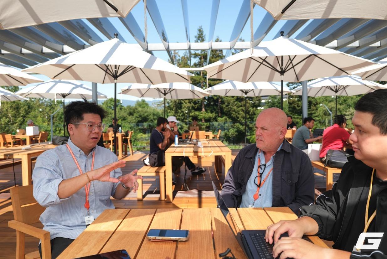 "AI không giúp được, Google cũng bó tay": Cựu đồng sáng lập VNG kể lại hành trình làm app cho Apple Vision Pro- Ảnh 6. "AI không giúp được, Google cũng bó tay": Cựu đồng sáng lập VNG kể lại hành trình làm app cho Apple Vision Pro- Ảnh 6.