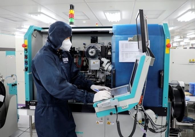 Nền kinh tế thứ 2 thế giới ôm mộng làm 100% chip 'Made in China': Bơm 150 tỷ USD cắt dần phụ thuộc vào Mỹ, tương lai sẽ có thêm nhiều 'Huawei'- Ảnh 3. Nền kinh tế thứ 2 thế giới ôm mộng làm 100% chip 'Made in China': Bơm 150 tỷ USD cắt dần phụ thuộc vào Mỹ, tương lai sẽ có thêm nhiều 'Huawei'- Ảnh 3.