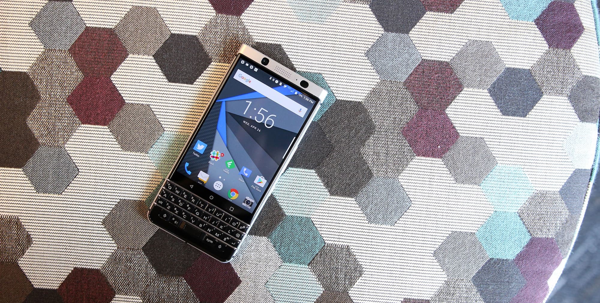 Huyền thoại BlackBerry Classic (Q20) hồi sinh với phần cứng mới, chạy Android- Ảnh 1. Huyền thoại BlackBerry Classic (Q20) hồi sinh với phần cứng mới, chạy Android- Ảnh 1.