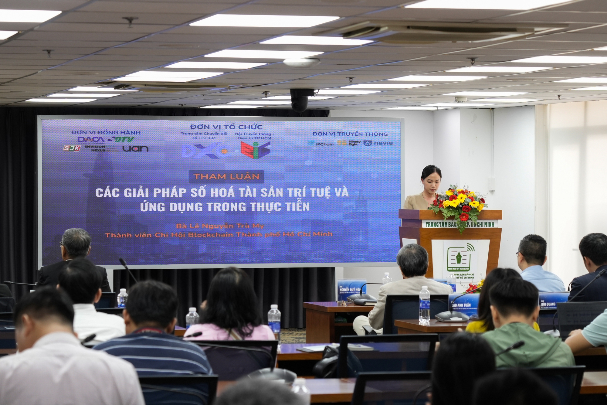 Thành phố Hồ Chí Minh chuyển đổi số trong quá trình hội nhập: Cơ hội và thách thức- Ảnh 4. Thành phố Hồ Chí Minh chuyển đổi số trong quá trình hội nhập: Cơ hội và thách thức- Ảnh 4.