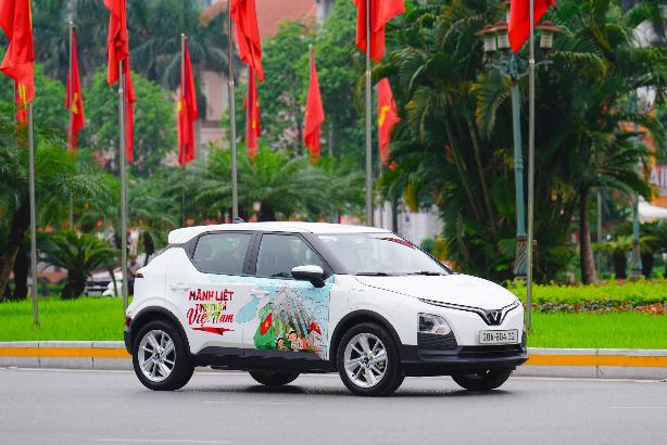 Khách Việt “vỡ òa” với ưu đãi xe điện VinFast: “Không mua, tiếc hùi hụi”- Ảnh 1. Khách Việt “vỡ òa” với ưu đãi xe điện VinFast: “Không mua, tiếc hùi hụi”- Ảnh 1.