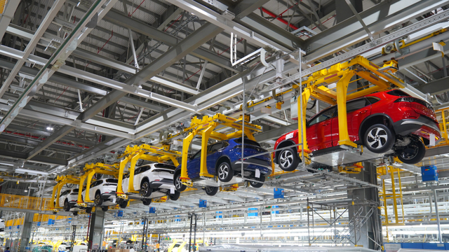 Truyền thông nước đông dân số 1 'sốt' với công trình 2 tỷ đô của VinFast: Tesla, BYD không phải đối thủ- Ảnh 5. Truyền thông nước đông dân số 1 'sốt' với công trình 2 tỷ đô của VinFast: Tesla, BYD không phải đối thủ- Ảnh 5.