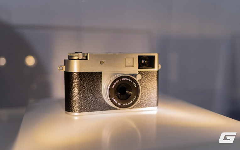 Bộ ba máy ảnh mới của Fujifilm chính thức ra mắt: Đủ các cỡ cảm biến, vẫn hoài cổ nhưng độc đáo và mới mẻ hơn, giá từ 19.5 triệu đồng- Ảnh 1. Bộ ba máy ảnh mới của Fujifilm chính thức ra mắt: Đủ các cỡ cảm biến, vẫn hoài cổ nhưng độc đáo và mới mẻ hơn, giá từ 19.5 triệu đồng- Ảnh 1.