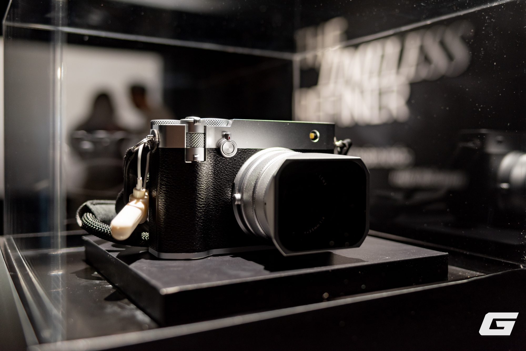 Bộ ba máy ảnh mới của Fujifilm chính thức ra mắt: Đủ các cỡ cảm biến, vẫn hoài cổ nhưng độc đáo và mới mẻ hơn, giá từ 19.5 triệu đồng- Ảnh 2. Bộ ba máy ảnh mới của Fujifilm chính thức ra mắt: Đủ các cỡ cảm biến, vẫn hoài cổ nhưng độc đáo và mới mẻ hơn, giá từ 19.5 triệu đồng- Ảnh 2.