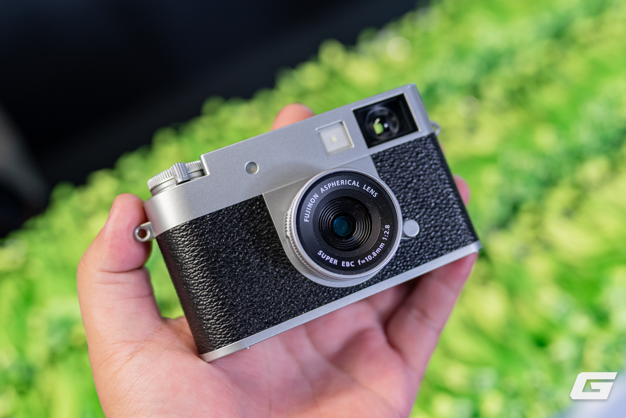Bộ ba máy ảnh mới của Fujifilm chính thức ra mắt: Đủ các cỡ cảm biến, vẫn hoài cổ nhưng độc đáo và mới mẻ hơn, giá từ 19.5 triệu đồng- Ảnh 7. Bộ ba máy ảnh mới của Fujifilm chính thức ra mắt: Đủ các cỡ cảm biến, vẫn hoài cổ nhưng độc đáo và mới mẻ hơn, giá từ 19.5 triệu đồng- Ảnh 7.