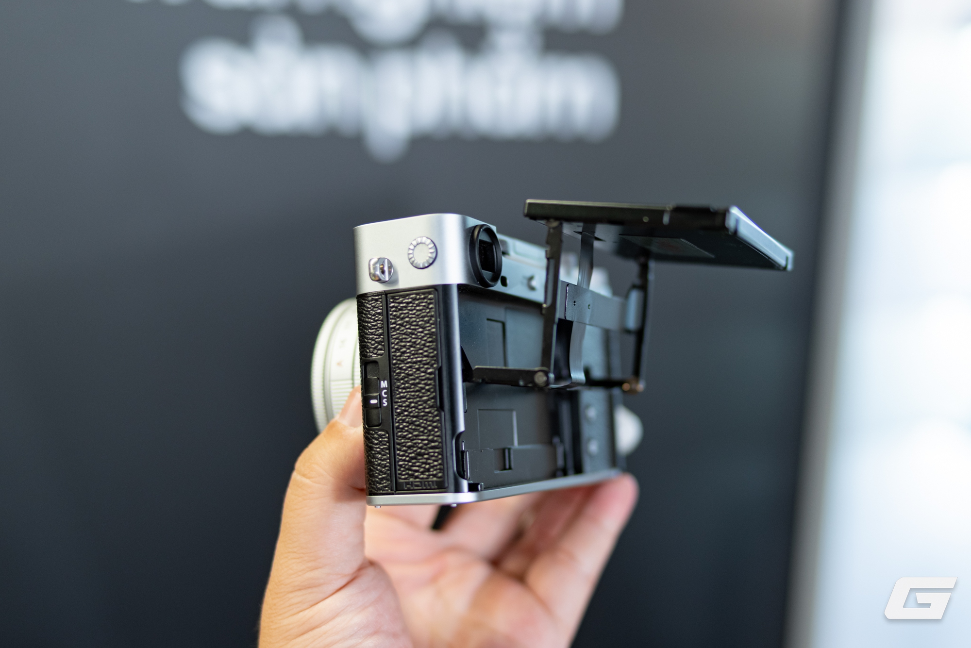 Bộ ba máy ảnh mới của Fujifilm chính thức ra mắt: Đủ các cỡ cảm biến, vẫn hoài cổ nhưng độc đáo và mới mẻ hơn, giá từ 19.5 triệu đồng- Ảnh 18. Bộ ba máy ảnh mới của Fujifilm chính thức ra mắt: Đủ các cỡ cảm biến, vẫn hoài cổ nhưng độc đáo và mới mẻ hơn, giá từ 19.5 triệu đồng- Ảnh 18.