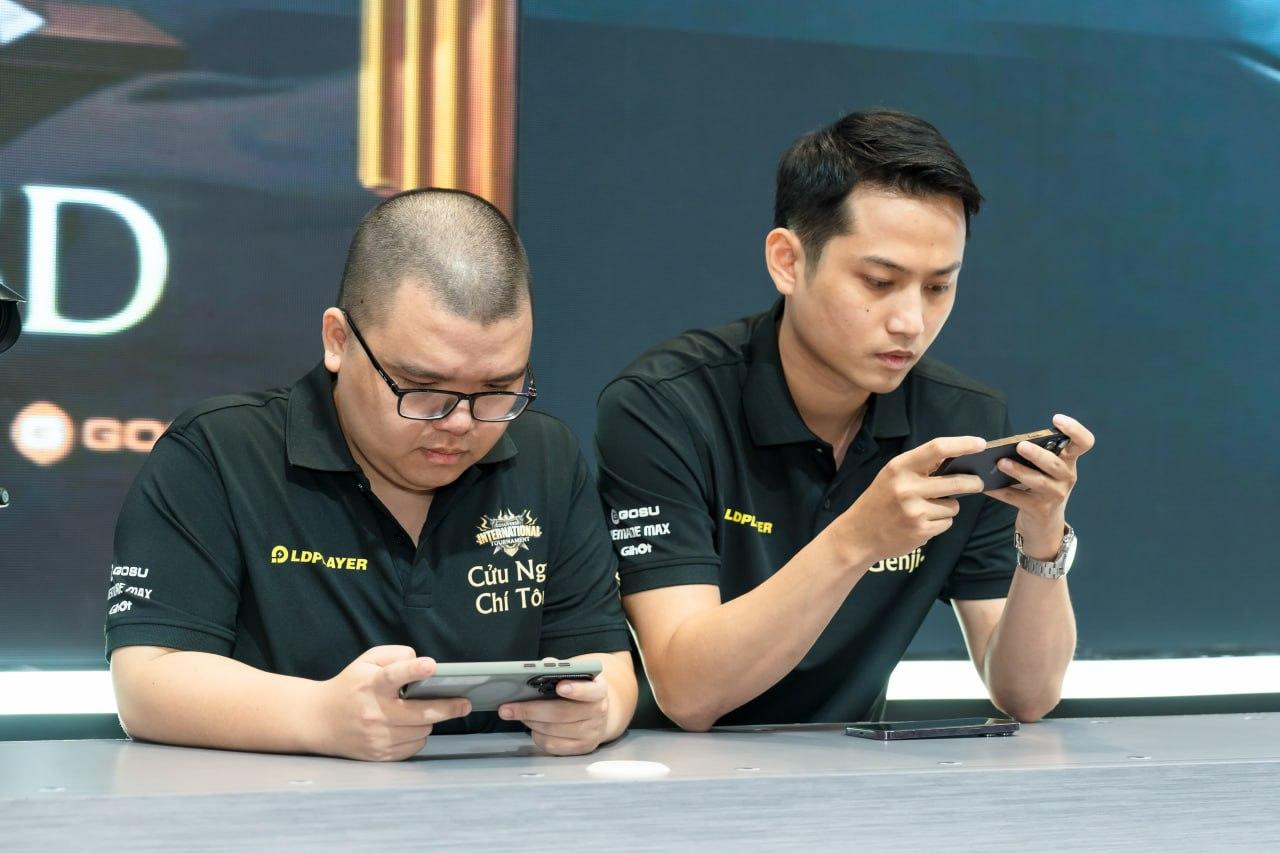 Chân dung thế hệ mới đầy bản lĩnh của SROM - Huyền Thoại Lữ Khách- Ảnh 3. Chân dung thế hệ mới đầy bản lĩnh của SROM - Huyền Thoại Lữ Khách- Ảnh 3.