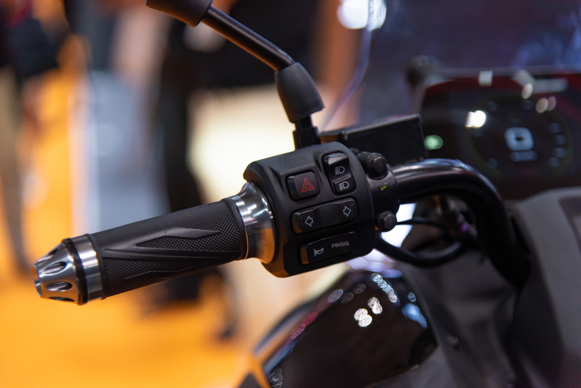 E3 Mobility Deux7 - Xe máy điện Hàn Quốc mới lạ về Việt Nam: Giá dự kiến 100 triệu đồng, nhỏ hơn SH, chạy 120km/sạc- Ảnh 9. E3 Mobility Deux7 - Xe máy điện Hàn Quốc mới lạ về Việt Nam: Giá dự kiến 100 triệu đồng, nhỏ hơn SH, chạy 120km/sạc- Ảnh 9.