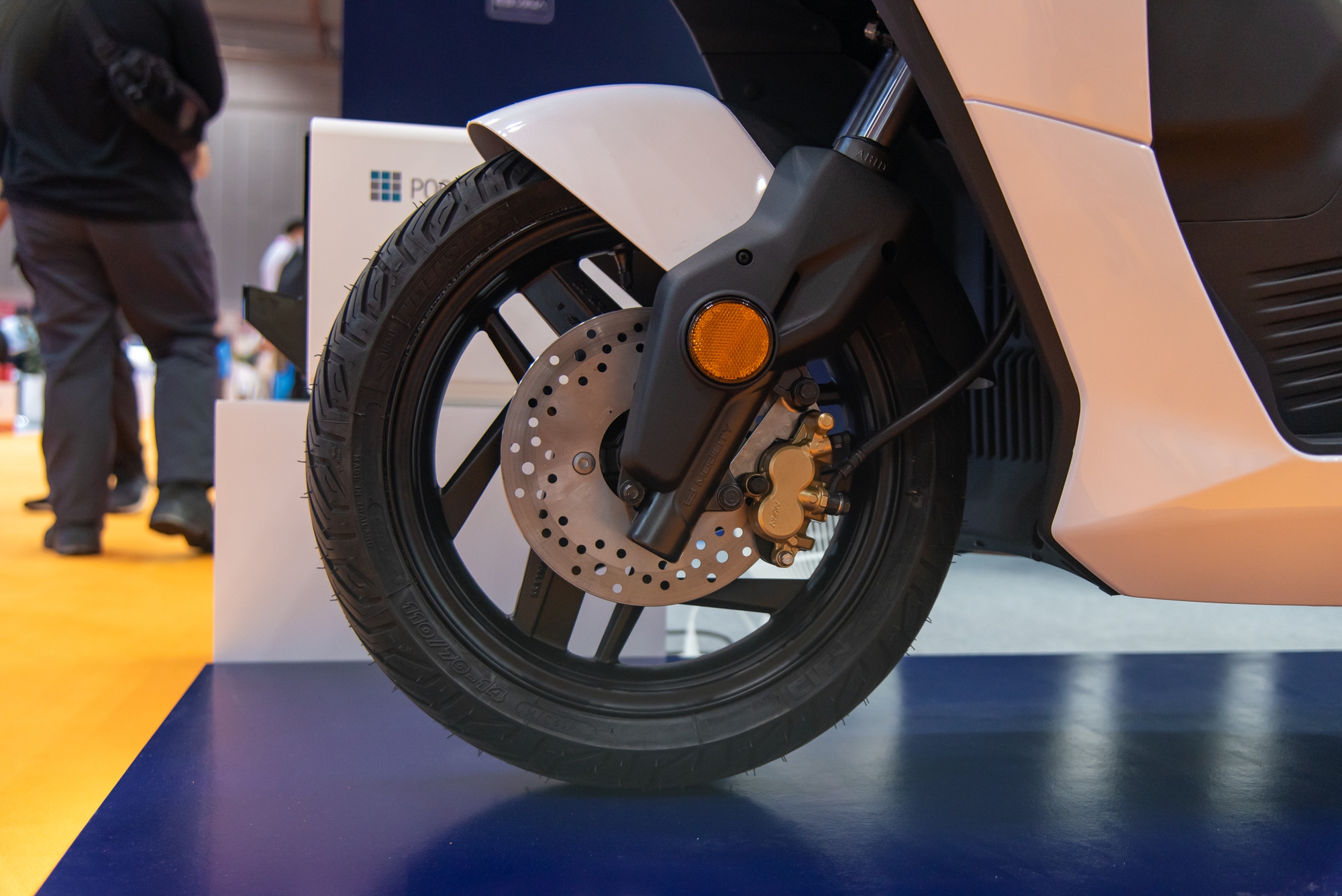 E3 Mobility Deux7 - Xe máy điện Hàn Quốc mới lạ về Việt Nam: Giá dự kiến 100 triệu đồng, nhỏ hơn SH, chạy 120km/sạc- Ảnh 6. E3 Mobility Deux7 - Xe máy điện Hàn Quốc mới lạ về Việt Nam: Giá dự kiến 100 triệu đồng, nhỏ hơn SH, chạy 120km/sạc- Ảnh 6.