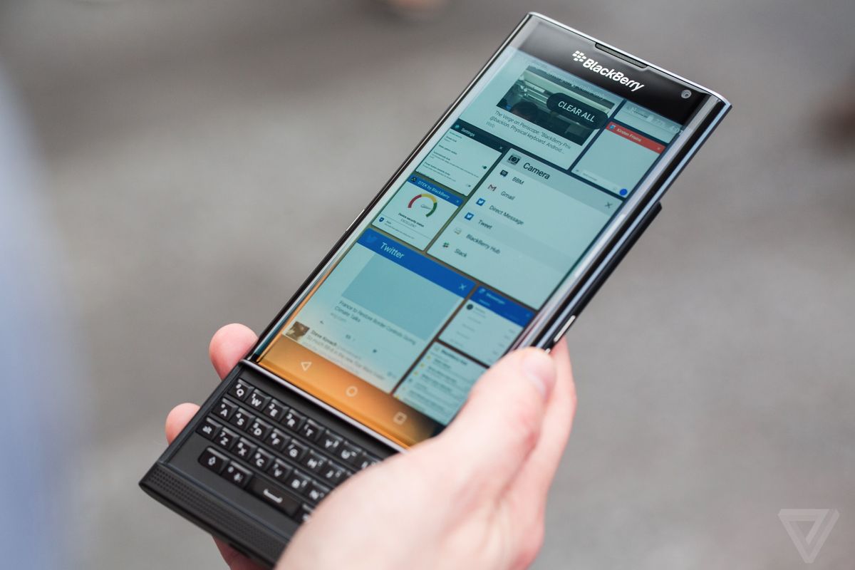 BlackBerry Priv - Chiếc điện thoại không xứng đáng thất bại- Ảnh 2. BlackBerry Priv - Chiếc điện thoại không xứng đáng thất bại- Ảnh 2.