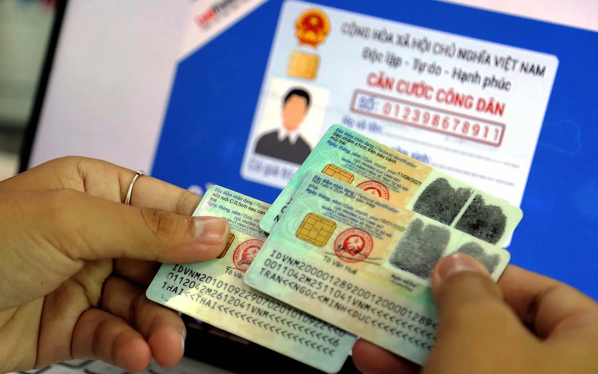 Nóng: Tạm dừng cấp căn cước, định danh điện tử... trên VNeID từ 27/6, hàng triệu người dân cập nhật ngay tránh mất thời gian- Ảnh 1. Nóng: Tạm dừng cấp căn cước, định danh điện tử... trên VNeID từ 27/6, hàng triệu người dân cập nhật ngay tránh mất thời gian- Ảnh 1.