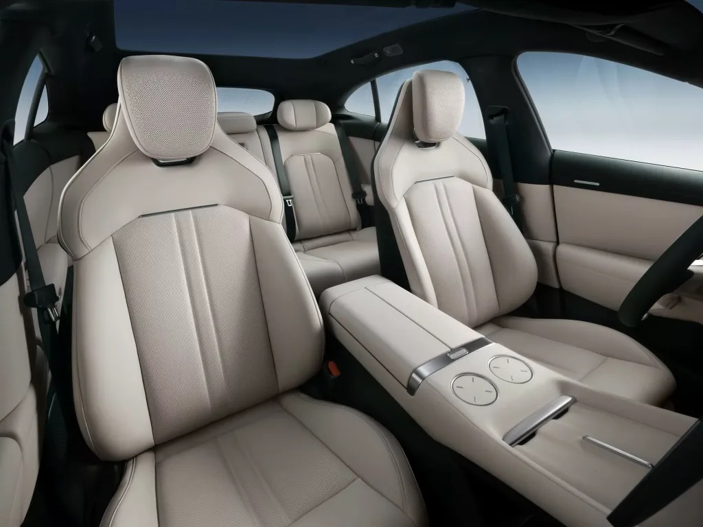 Xiaomi YU7 chính thức ra mắt: SUV điện thách thức Tesla Model Y, giá từ 911 triệu đồng- Ảnh 4. Xiaomi YU7 chính thức ra mắt: SUV điện thách thức Tesla Model Y, giá từ 911 triệu đồng- Ảnh 4.