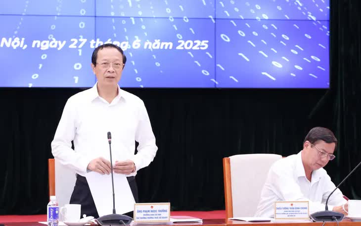 Thứ trưởng Bộ GD&ĐT Phạm Ngọc Thưởng thông tin tại buổi họp báo. Thứ trưởng Bộ GD&ĐT Phạm Ngọc Thưởng thông tin tại buổi họp báo.
