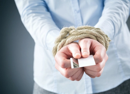 Đưa hết tiền cho vợ là quyết định sai lầm khiến bạn mãi nghèo- Ảnh 1. Đưa hết tiền cho vợ là quyết định sai lầm khiến bạn mãi nghèo- Ảnh 1.