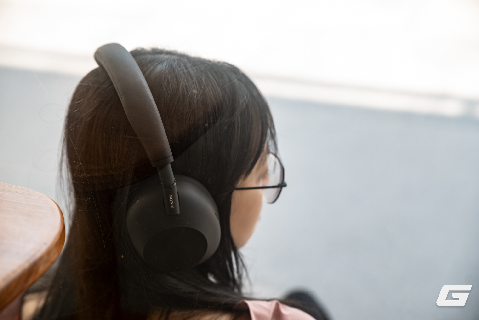 Trải nghiệm nhanh Sony WH-1000XM6: Chống ồn đỉnh, chất âm hay, đeo “sướng” tai nhưng vẫn có điểm cần chú ý- Ảnh 21. Trải nghiệm nhanh Sony WH-1000XM6: Chống ồn đỉnh, chất âm hay, đeo “sướng” tai nhưng vẫn có điểm cần chú ý- Ảnh 21.