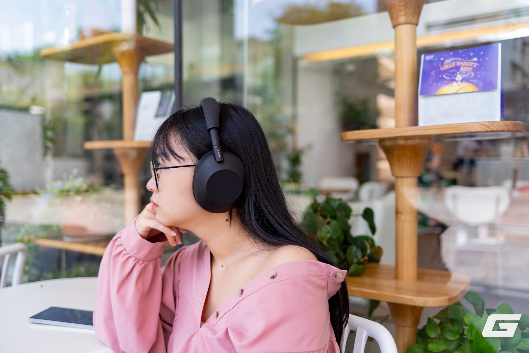 Trải nghiệm nhanh Sony WH-1000XM6: Chống ồn đỉnh, chất âm hay, đeo “sướng” tai nhưng vẫn có điểm cần chú ý- Ảnh 24. Trải nghiệm nhanh Sony WH-1000XM6: Chống ồn đỉnh, chất âm hay, đeo “sướng” tai nhưng vẫn có điểm cần chú ý- Ảnh 24.