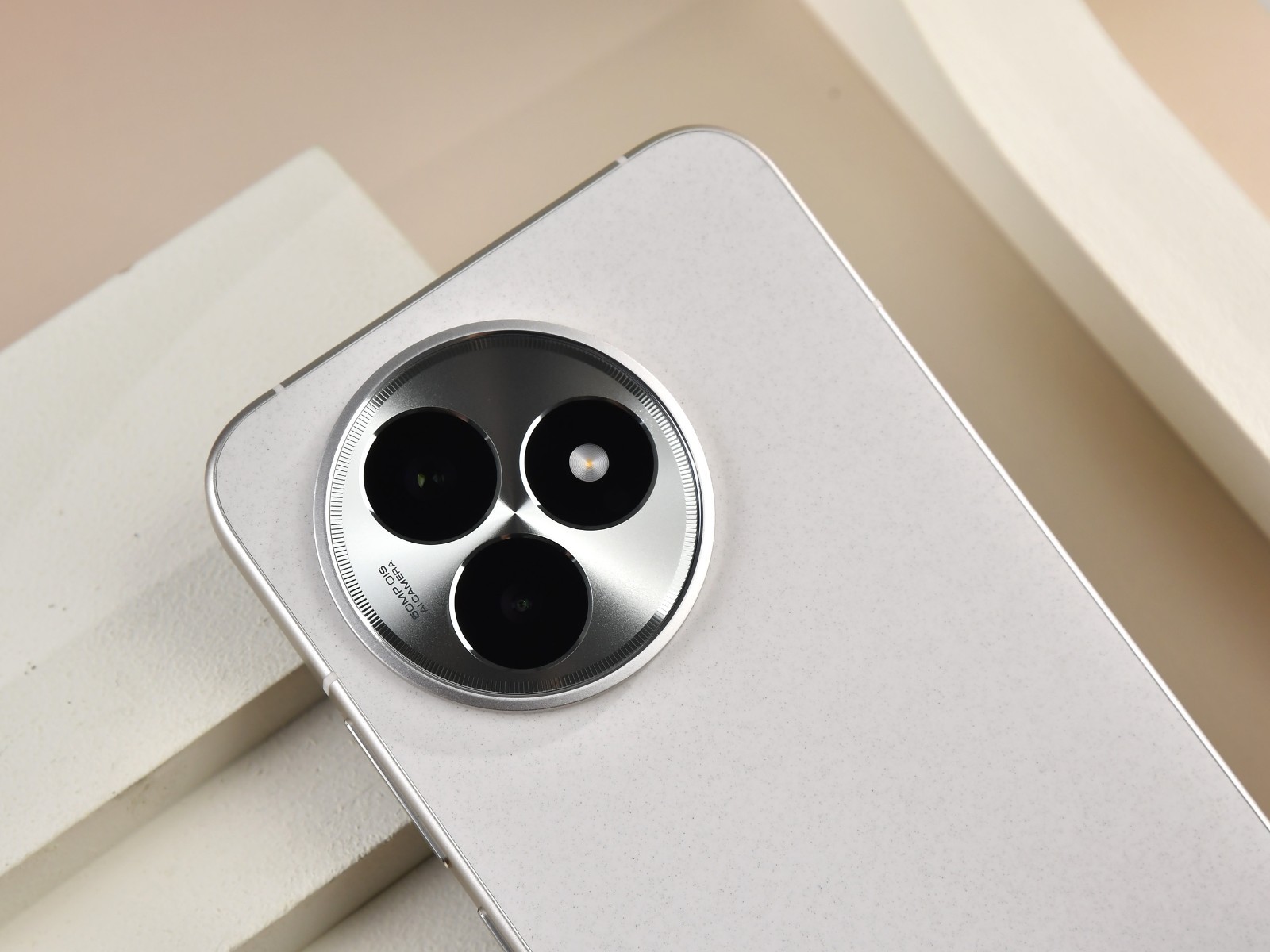 Ảnh thực tế điện thoại xịn nhất, rẻ nhất của Xiaomi- Ảnh 14. Ảnh thực tế điện thoại xịn nhất, rẻ nhất của Xiaomi- Ảnh 14.