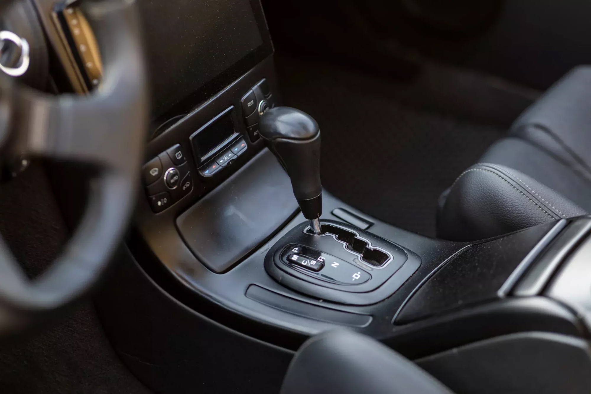 Mercedes-Benz CL55 AMG phong cách Batman gây sốt với giá gần 8 tỷ đồng tiền độ!- Ảnh 15. Mercedes-Benz CL55 AMG phong cách Batman gây sốt với giá gần 8 tỷ đồng tiền độ!- Ảnh 15.