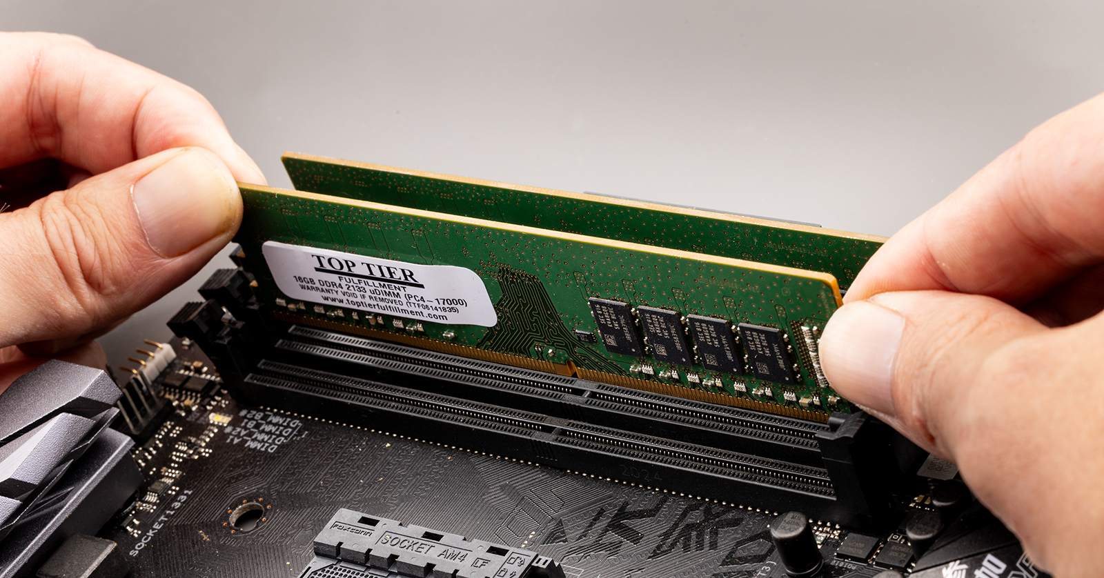 Giá RAM DDR4 tăng 'phi mã' tới hơn 50% chỉ trong nửa tháng, chuyện gì đang xảy ra?- Ảnh 1. Giá RAM DDR4 tăng 'phi mã' tới hơn 50% chỉ trong nửa tháng, chuyện gì đang xảy ra?- Ảnh 1.