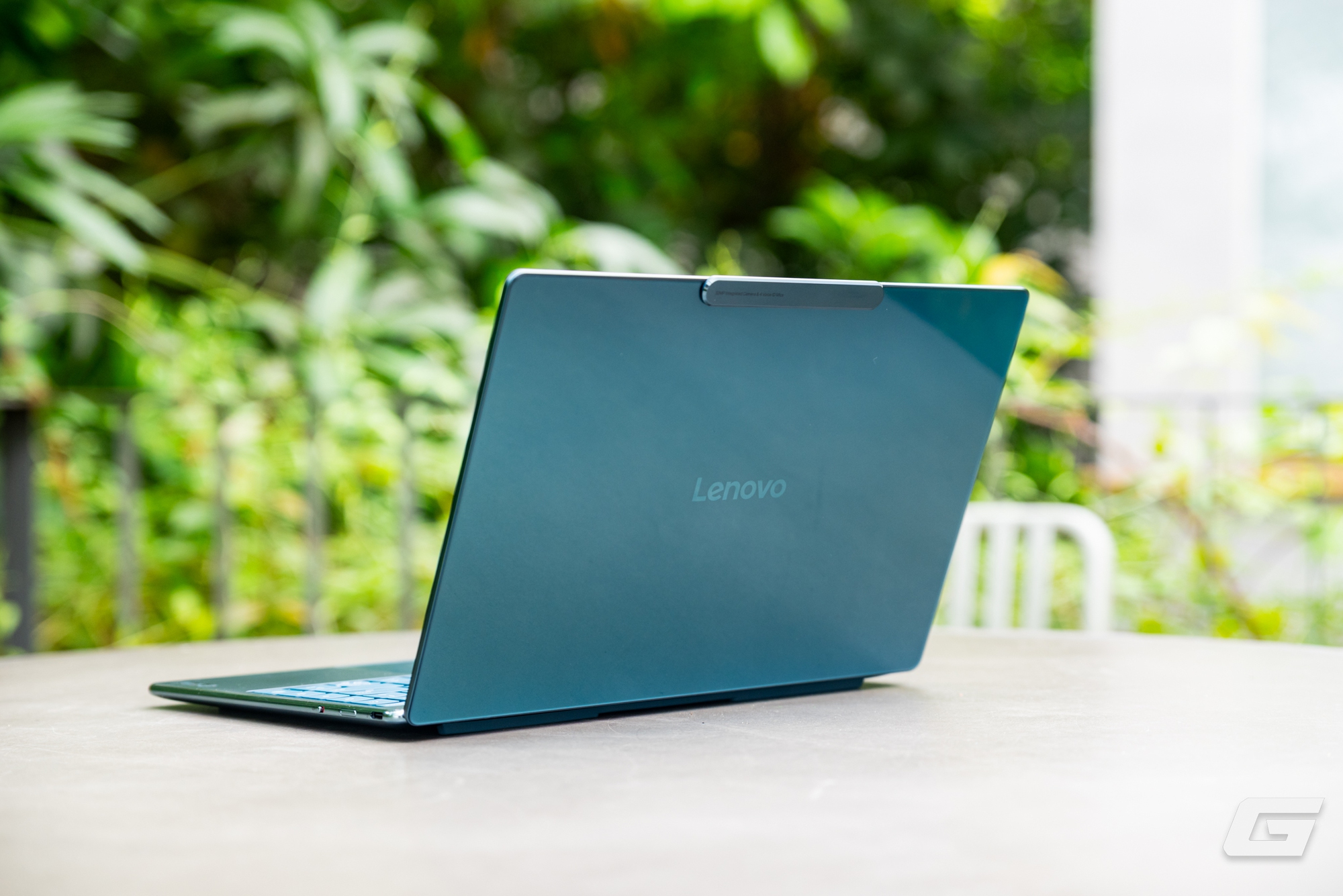 Trải nghiệm nhanh Lenovo Yoga Slim 9i Gen 10: Đẹp, quyến rũ, để nâng niu chứ không dùng để “cày”- Ảnh 12. Trải nghiệm nhanh Lenovo Yoga Slim 9i Gen 10: Đẹp, quyến rũ, để nâng niu chứ không dùng để “cày”- Ảnh 12.