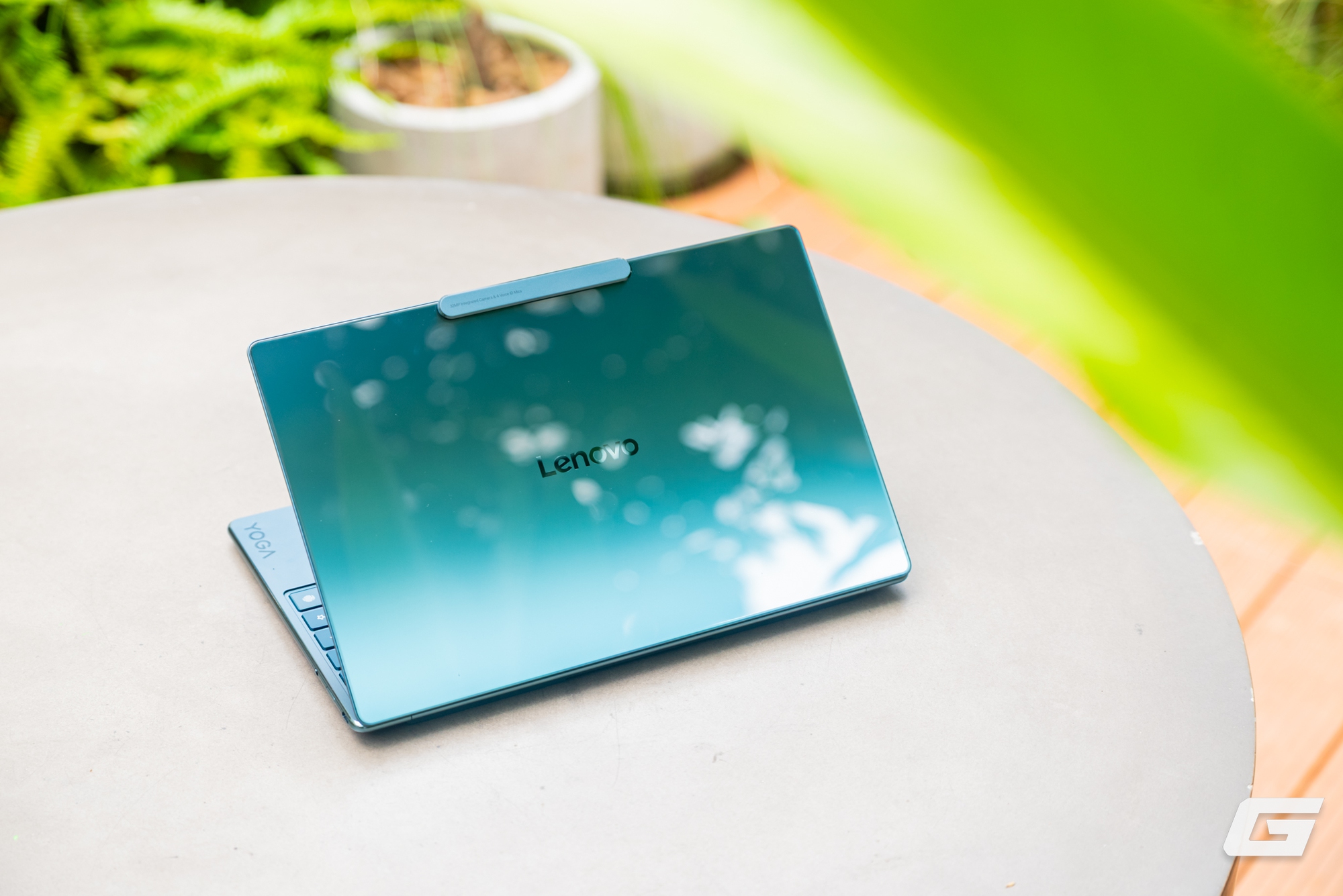Trải nghiệm nhanh Lenovo Yoga Slim 9i Gen 10: Đẹp, quyến rũ, để nâng niu chứ không dùng để “cày”- Ảnh 47. Trải nghiệm nhanh Lenovo Yoga Slim 9i Gen 10: Đẹp, quyến rũ, để nâng niu chứ không dùng để “cày”- Ảnh 47.