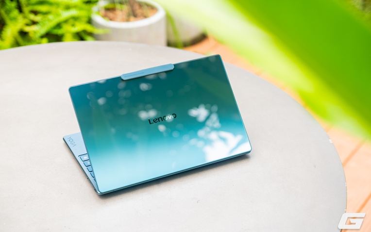 Trải nghiệm nhanh Lenovo Yoga Slim 9i Gen 10: Đẹp, quyến rũ, để nâng niu chứ không dùng để “cày”- Ảnh 1. Trải nghiệm nhanh Lenovo Yoga Slim 9i Gen 10: Đẹp, quyến rũ, để nâng niu chứ không dùng để “cày”- Ảnh 1.