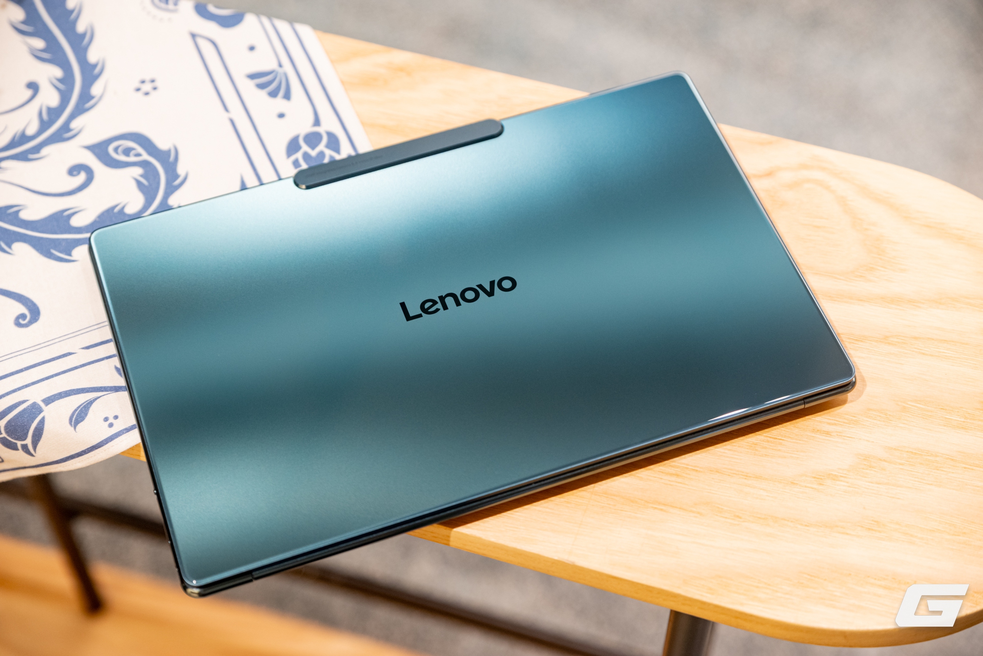 Trải nghiệm nhanh Lenovo Yoga Slim 9i Gen 10: Đẹp, quyến rũ, để nâng niu chứ không dùng để “cày”- Ảnh 7. Trải nghiệm nhanh Lenovo Yoga Slim 9i Gen 10: Đẹp, quyến rũ, để nâng niu chứ không dùng để “cày”- Ảnh 7.