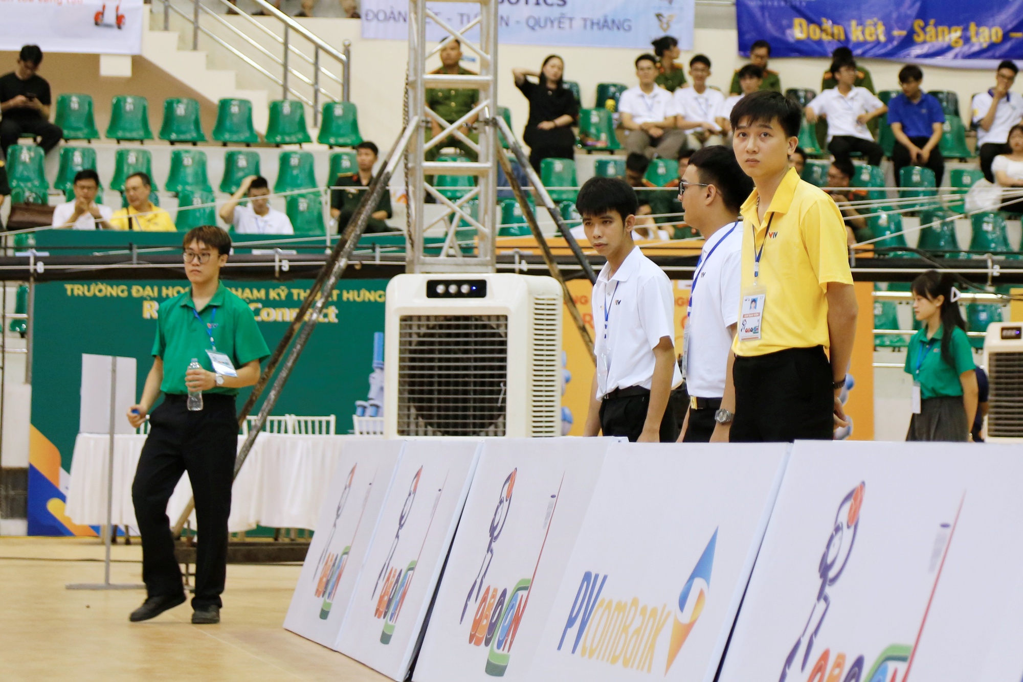 Robocon Việt Nam 2025: Các đội mạnh trở lại đầy ấn tượng tại vòng sơ tuyển- Ảnh 18. Robocon Việt Nam 2025: Các đội mạnh trở lại đầy ấn tượng tại vòng sơ tuyển- Ảnh 18.