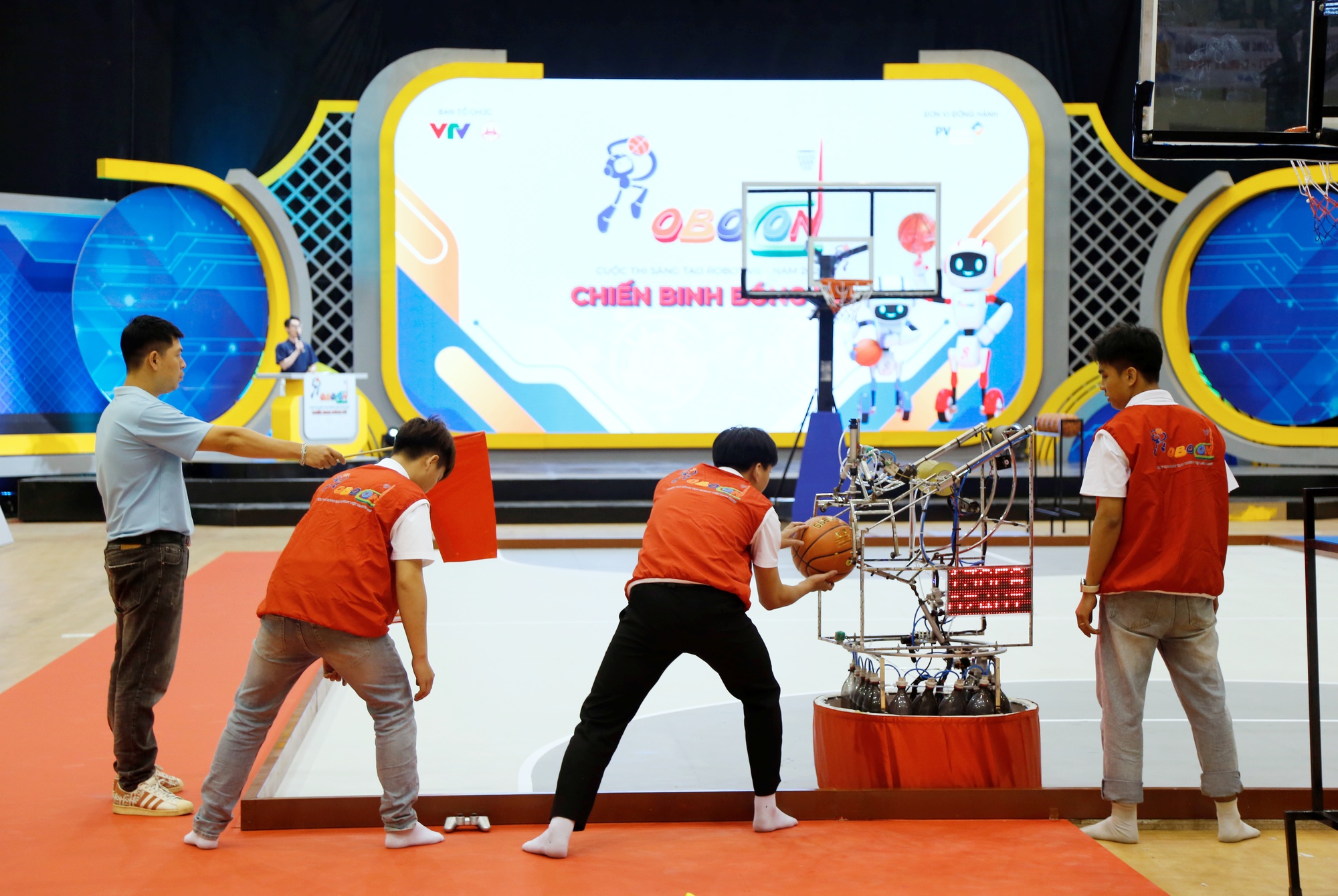 Robocon Việt Nam 2025: Các đội mạnh trở lại đầy ấn tượng tại vòng sơ tuyển- Ảnh 9. Robocon Việt Nam 2025: Các đội mạnh trở lại đầy ấn tượng tại vòng sơ tuyển- Ảnh 9.